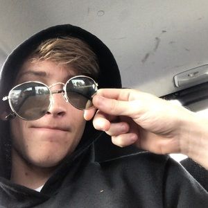 Meet your Posher, Myles